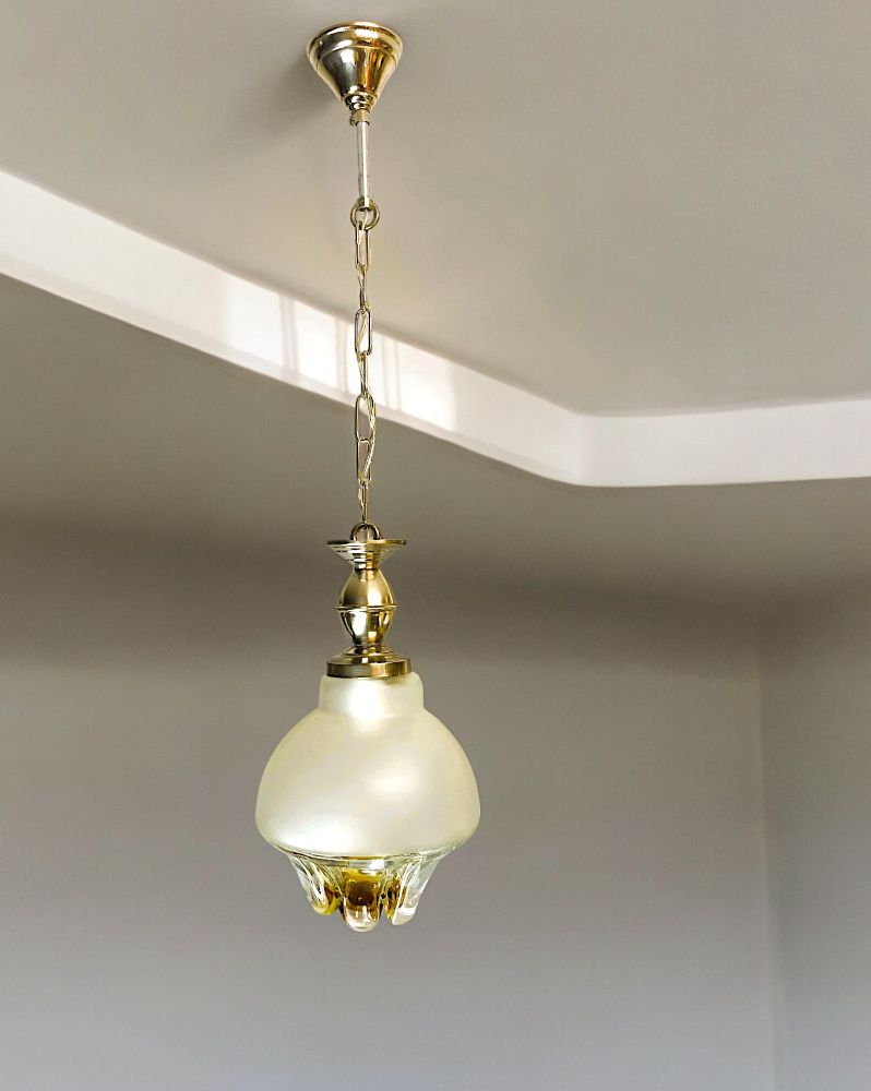 Art glass pendant light