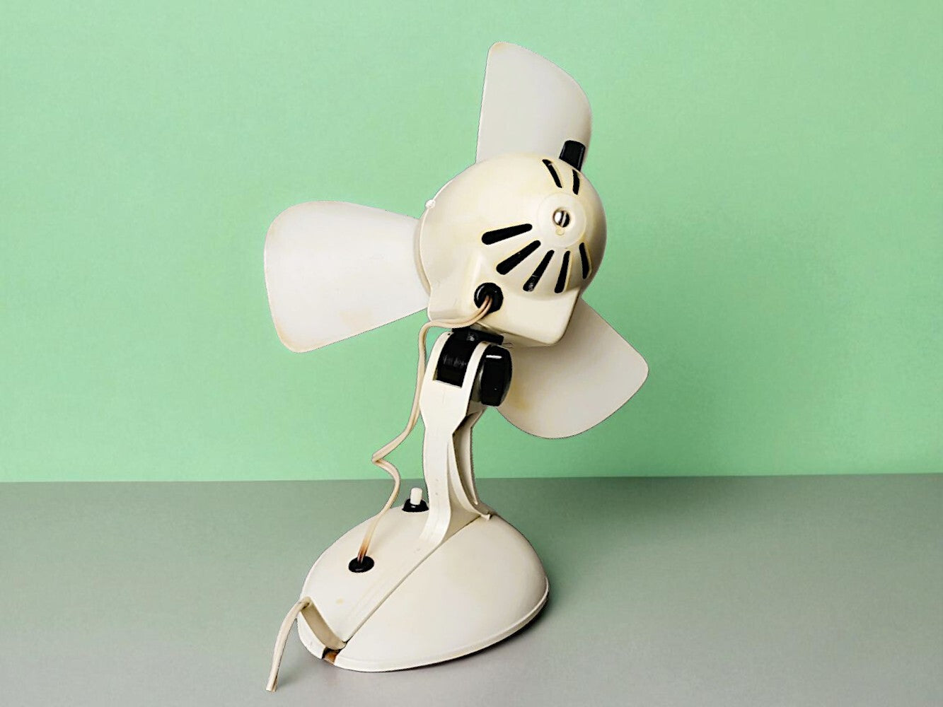 Modernist air fan ventilator