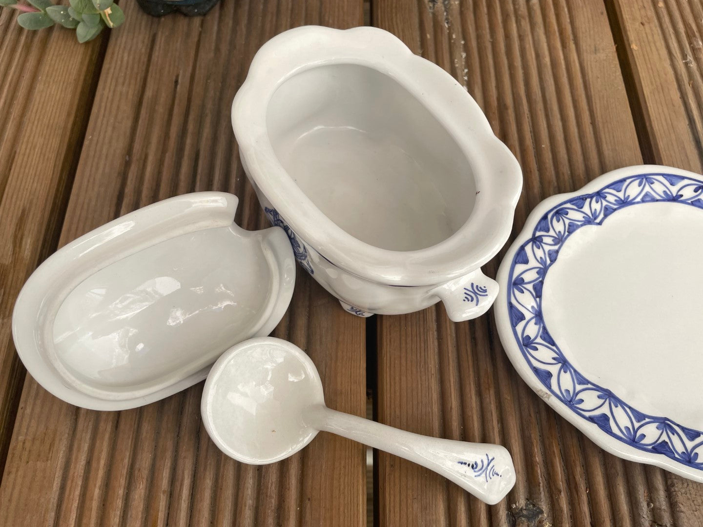 Blue willow ceramic tureen