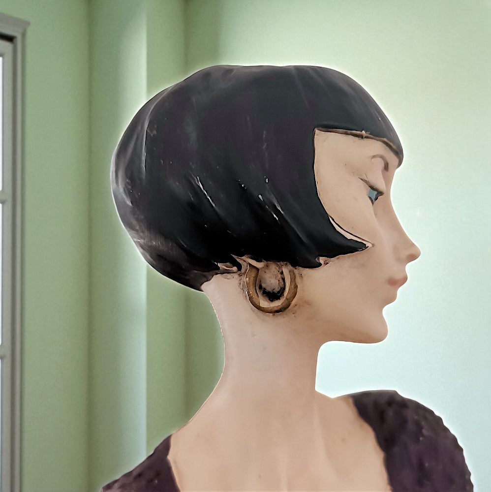 Lady with Fan in style of Giuseppe Armani