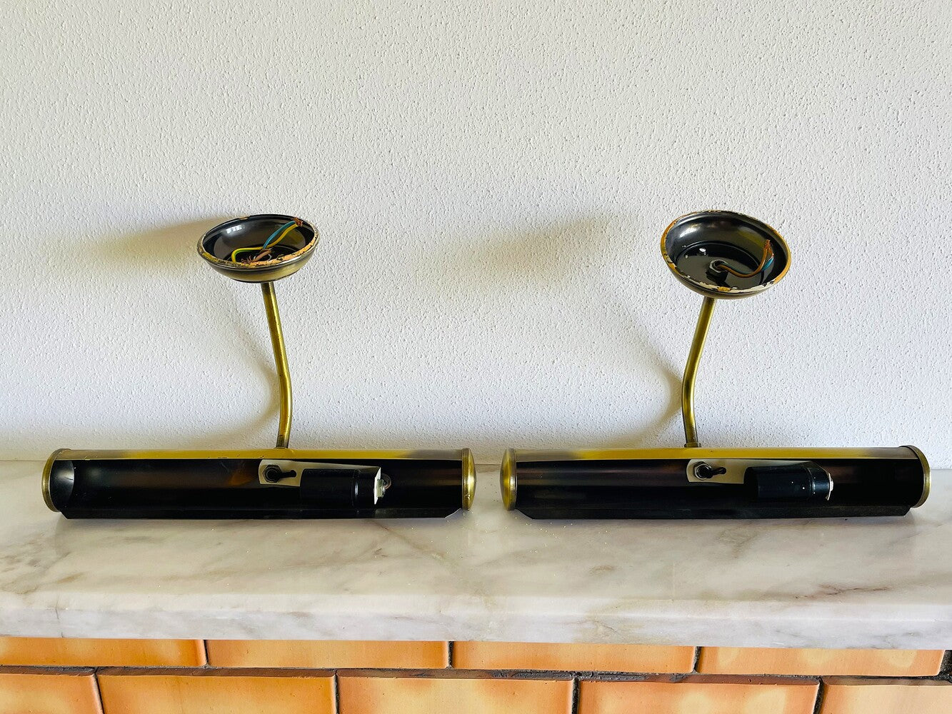 Pair brass picture lights