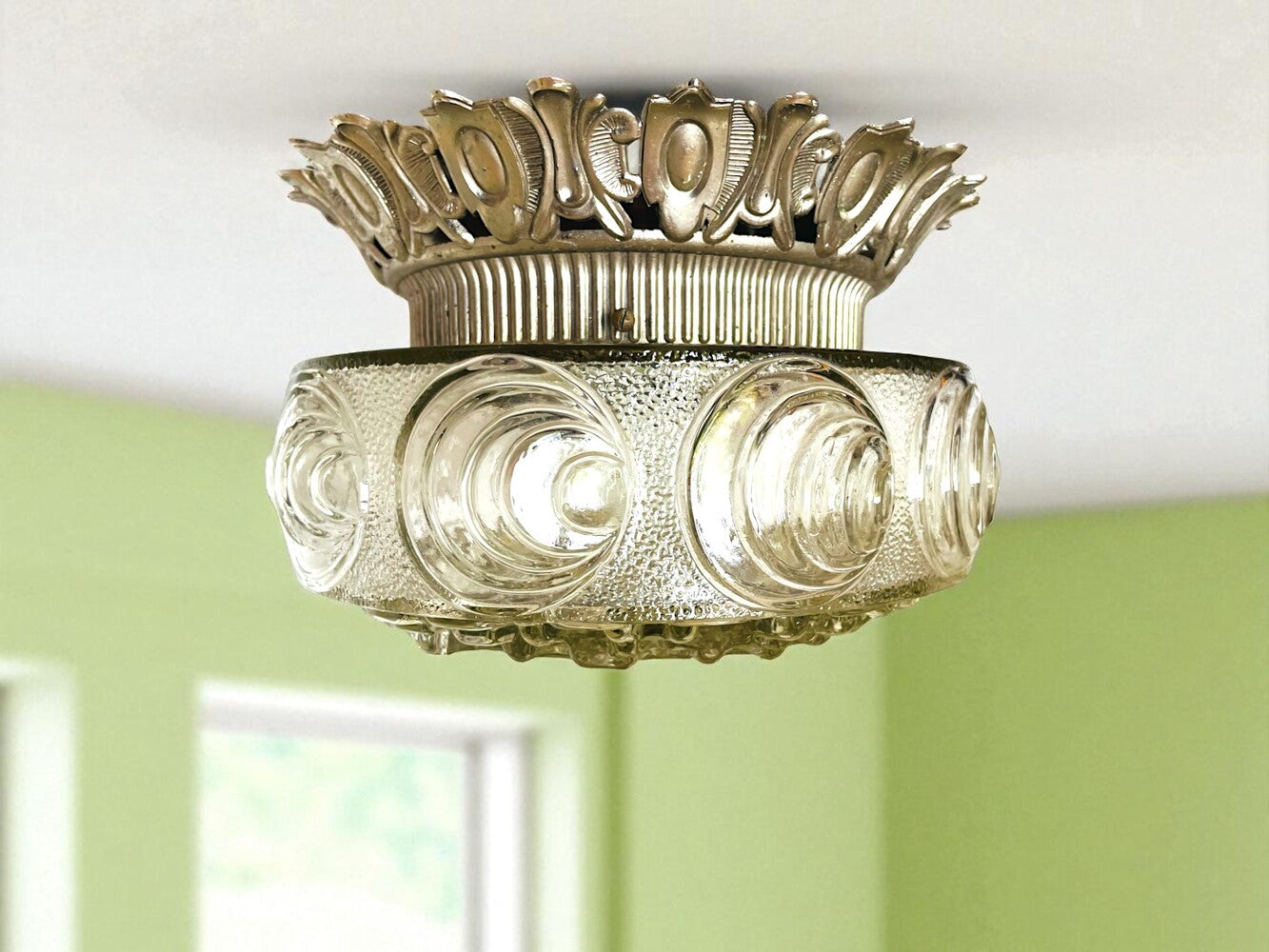 Decorative flush mount light