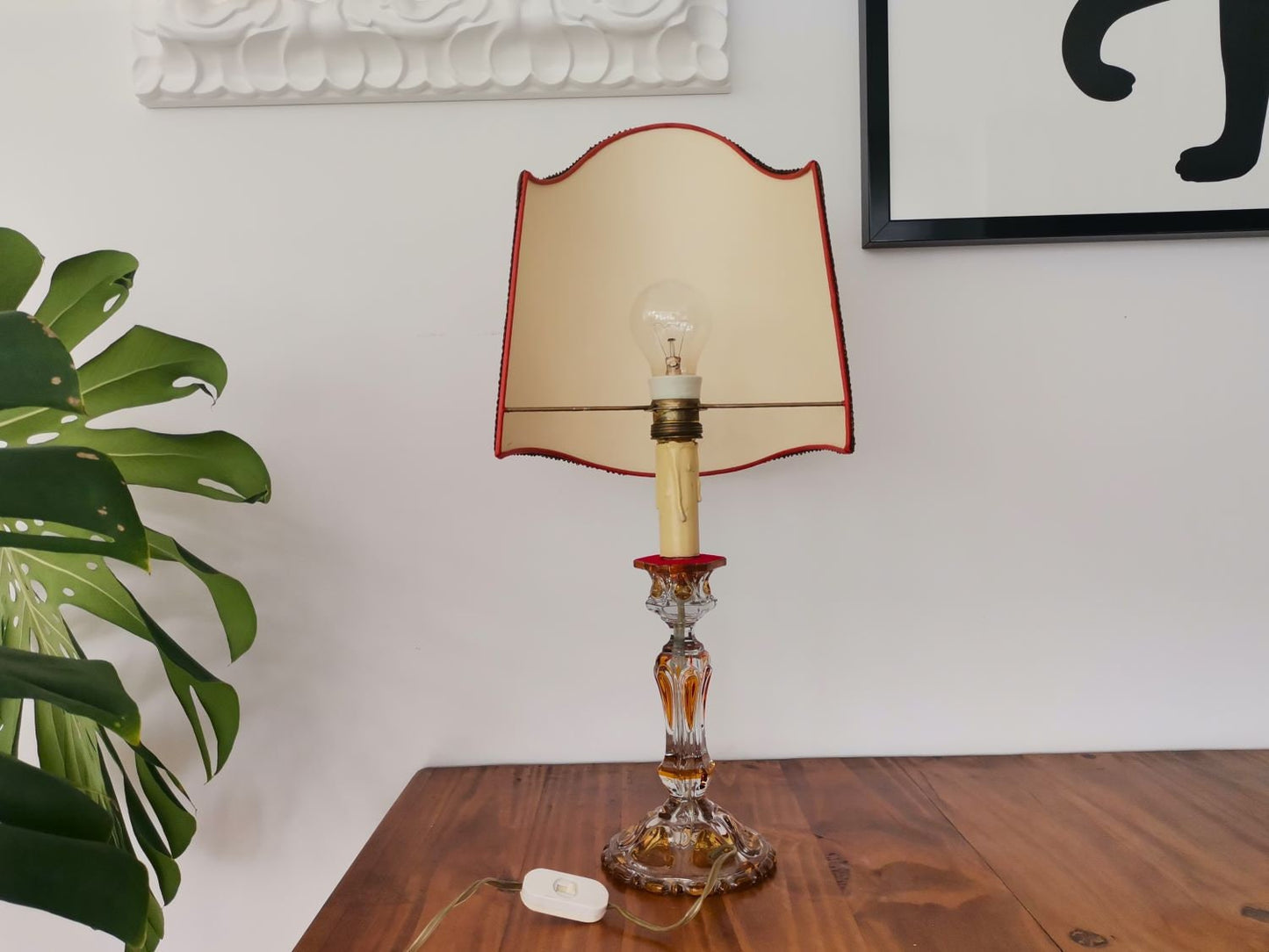 Crystal table lamp