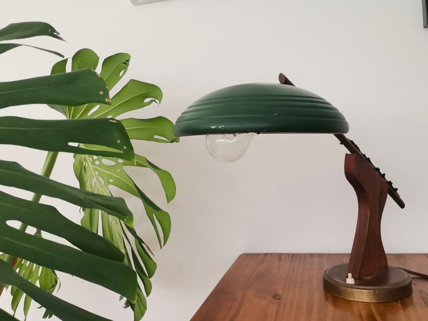 Green metal wood modernist Fase style wooden walnut table lamp