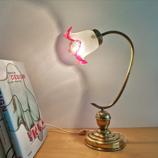 Tulip shade table lamp