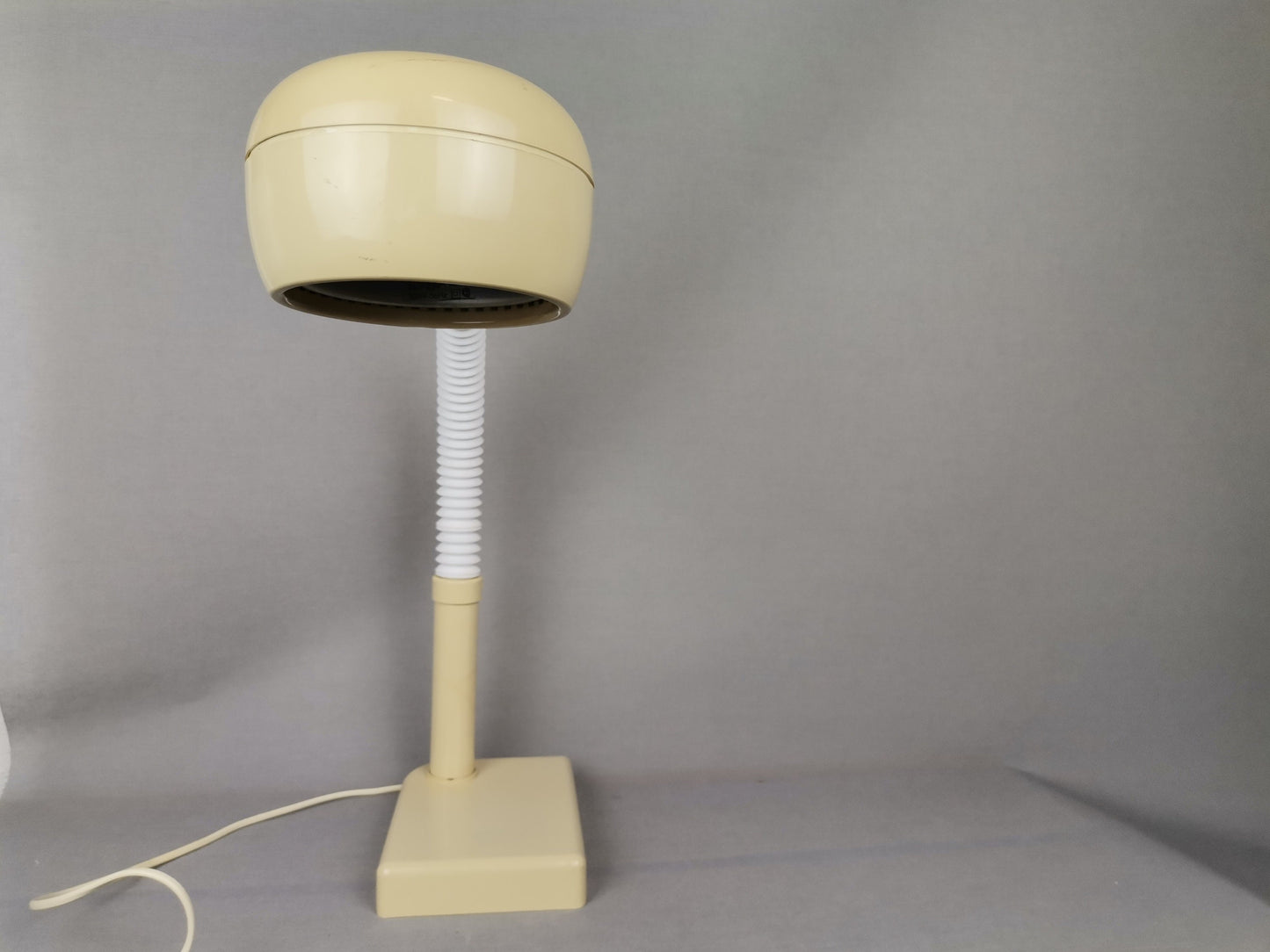 Gooseneck desk lamp