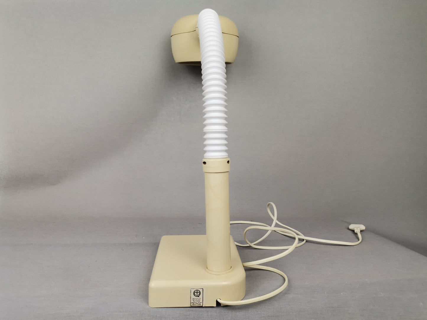 Gooseneck desk lamp