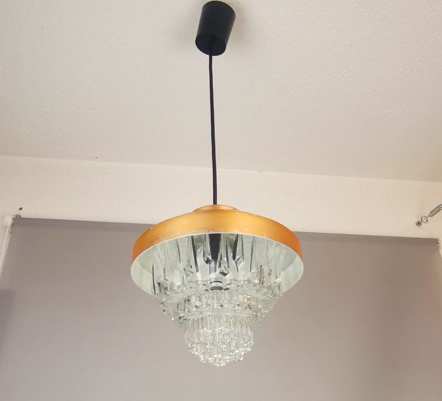 Metallic copper hanging lamp