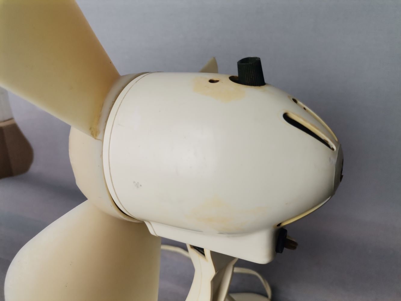 Modernist fan ventilator