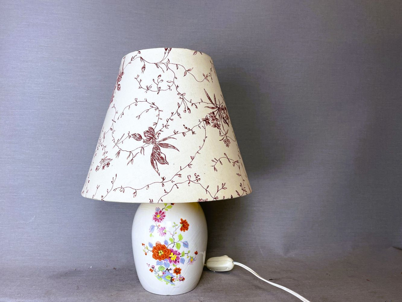 Farmhouse porcelain table lamp