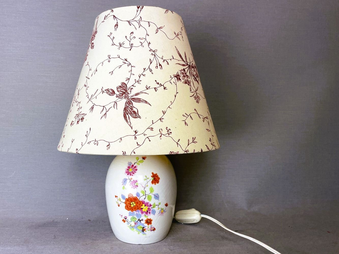Farmhouse porcelain table lamp