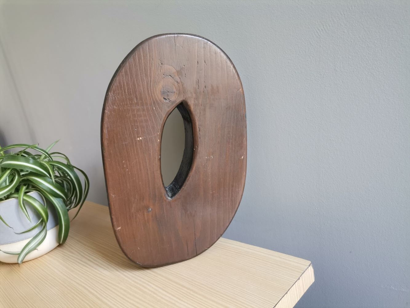 Wooden signage letter O