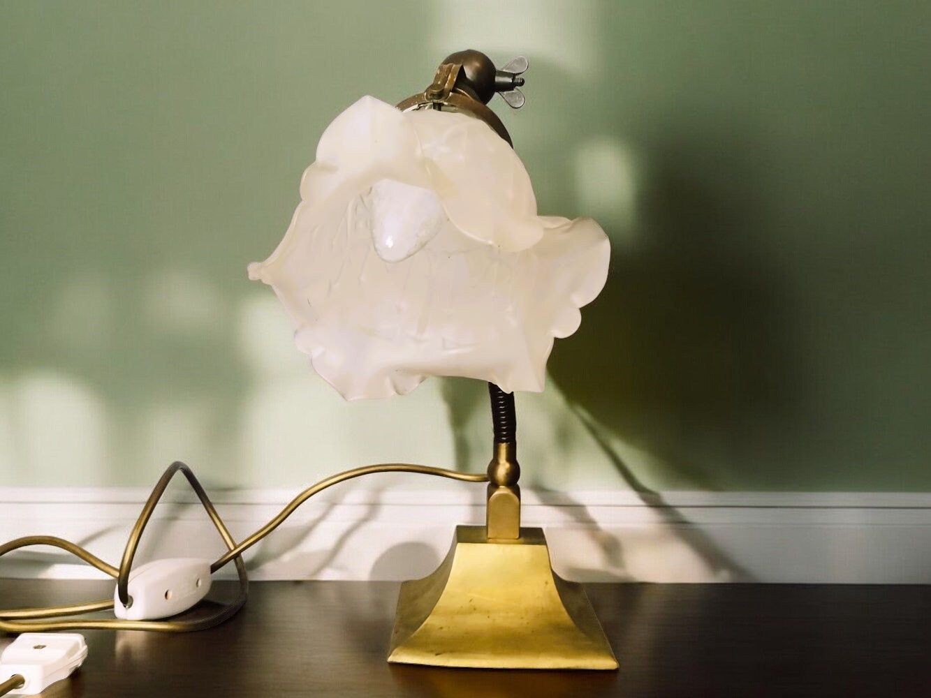 Brass table lamp adjustable with tulip glass lampshade General Electric