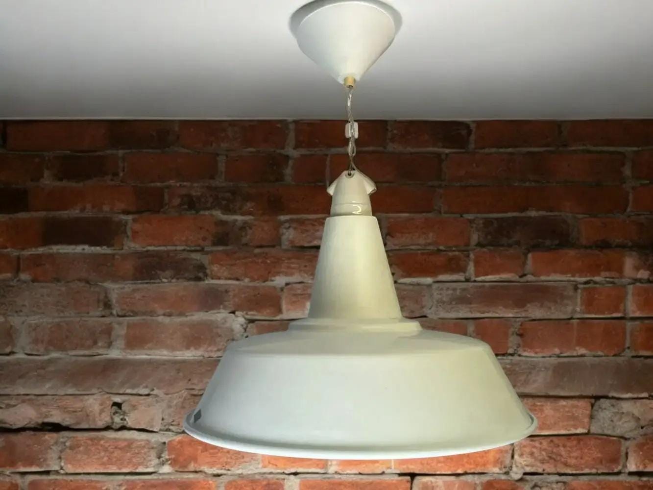 Industrial kitchen pendant lamp