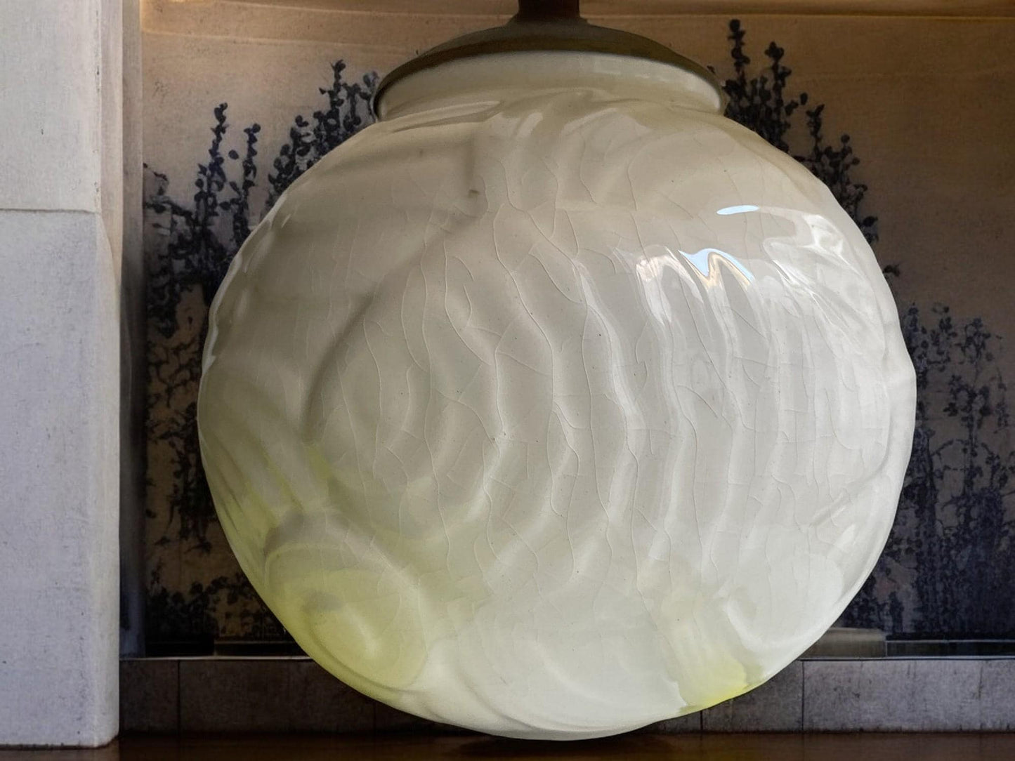 White ceramic table lamp