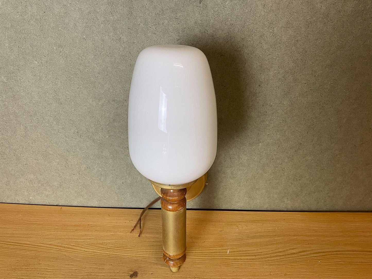 Light sconce vintage