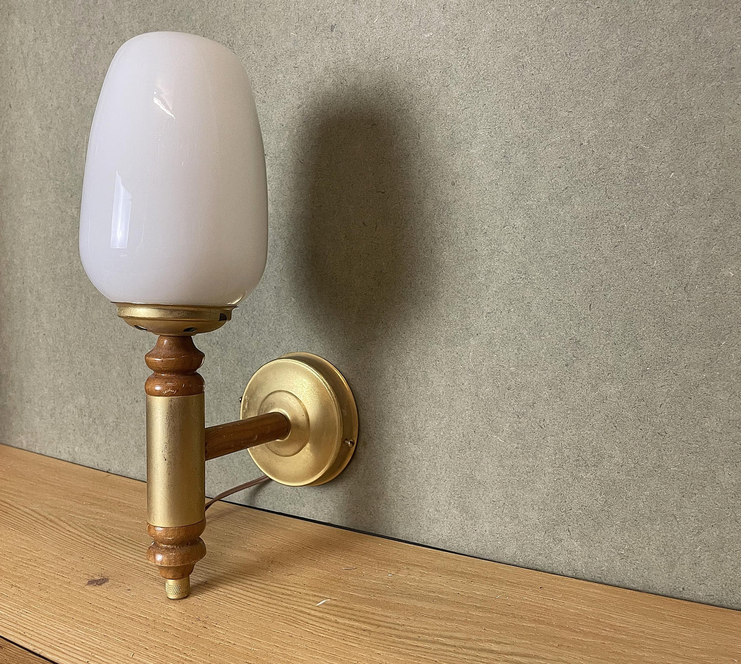 Light sconce vintage