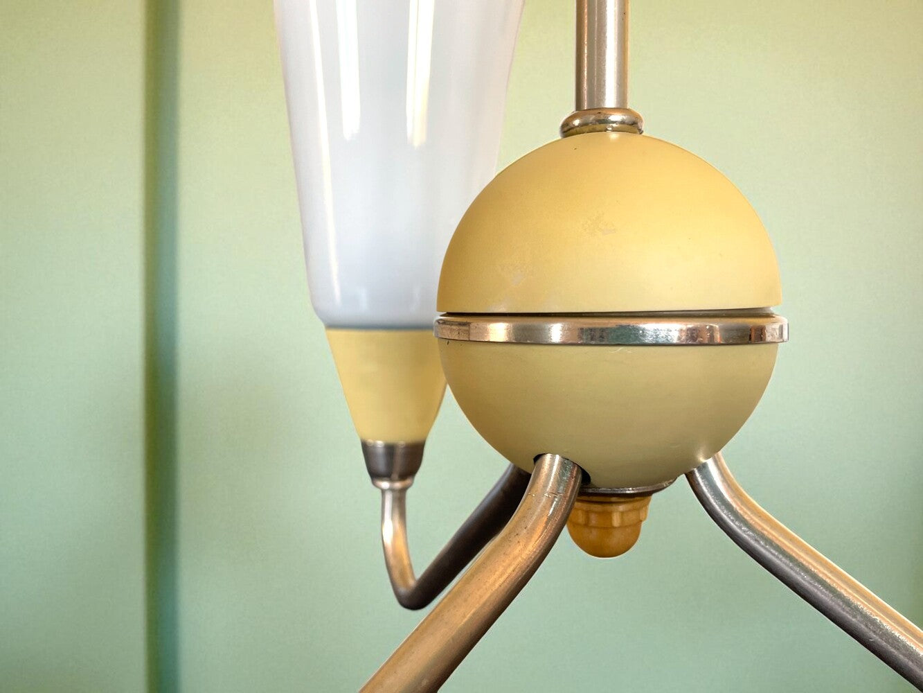 Mid Century Modern 3-light Chandelier