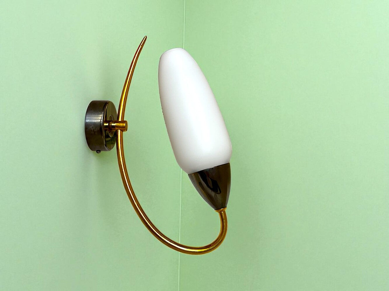 Minimalist Wall Sconce