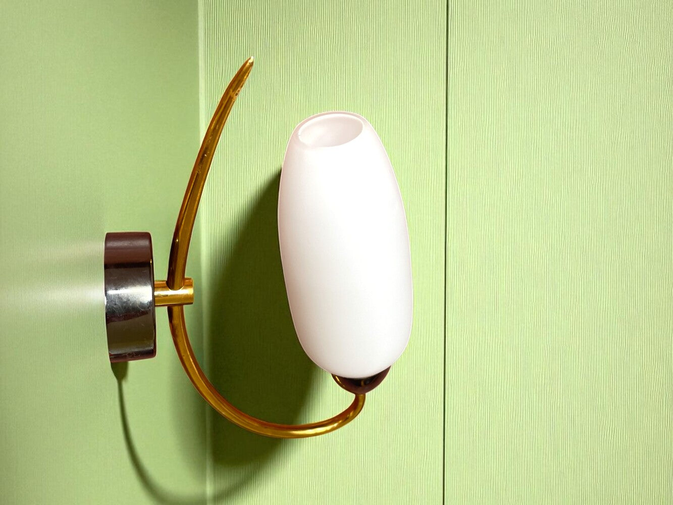 Minimalist Wall Sconce