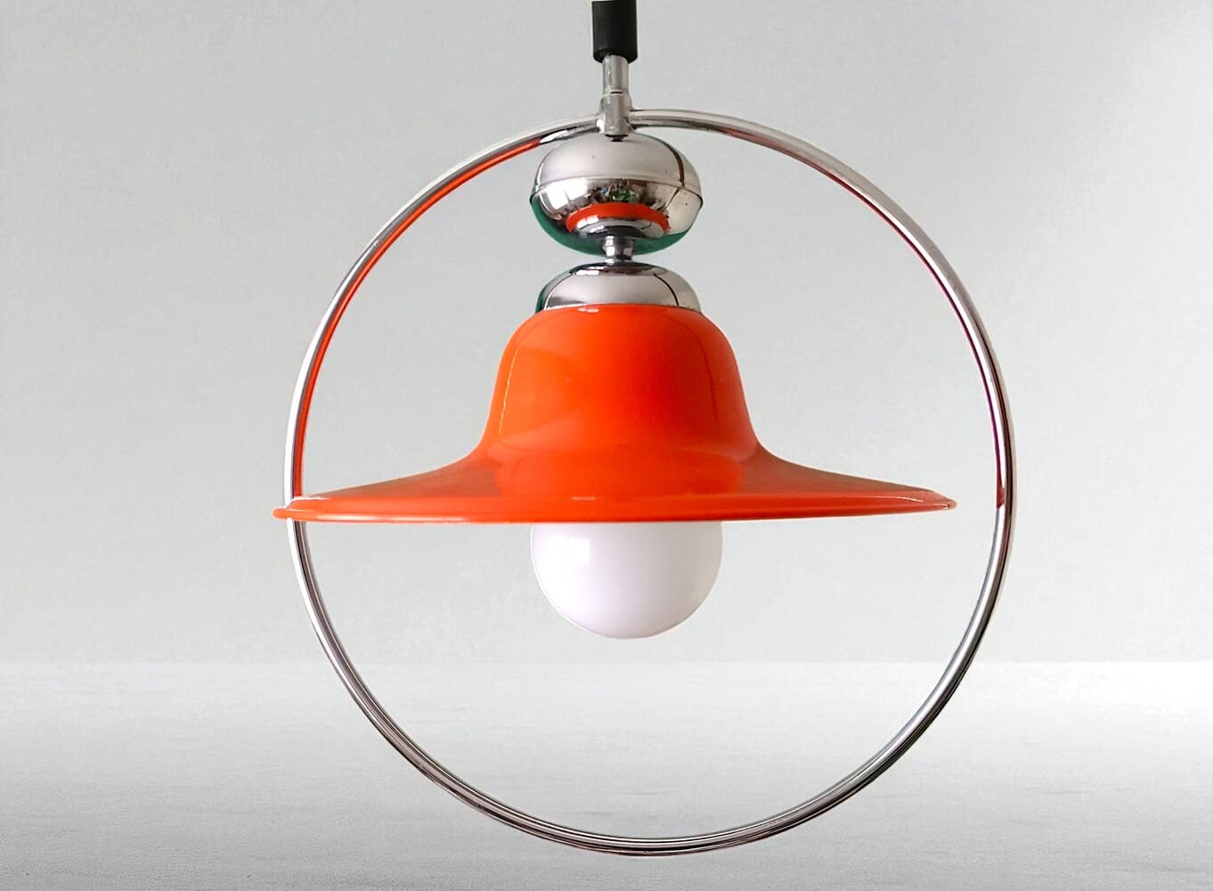 Orange retractable lamp