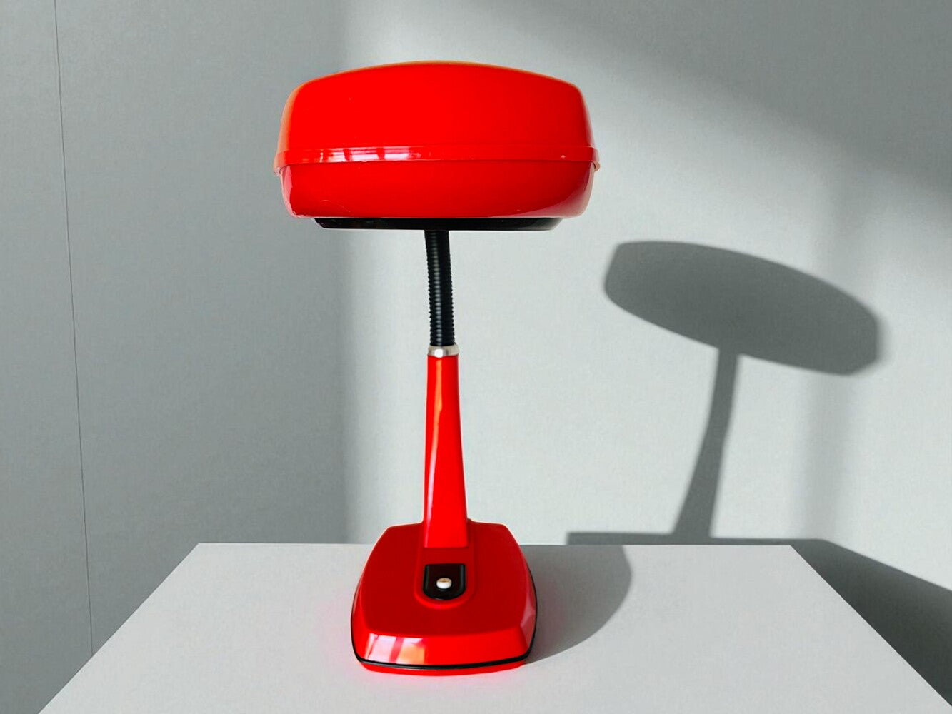 Retro Red Desk Lamp