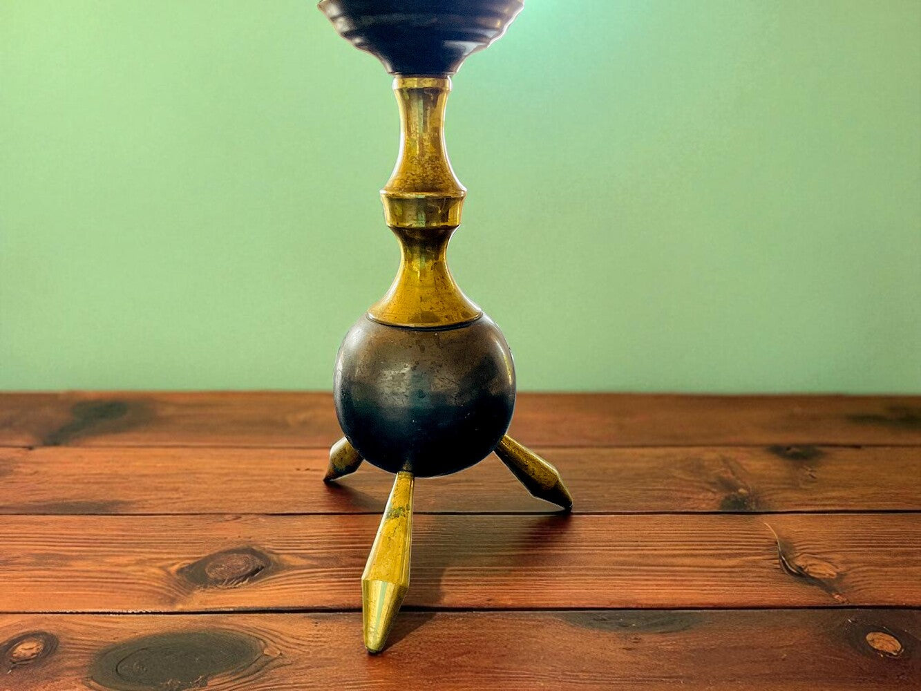 Brass tripod table lamp