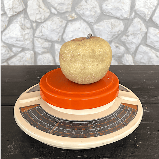 1970s Vipo mechanical kitchen scale