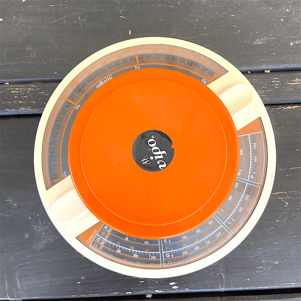 1970s Vipo mechanical kitchen scale