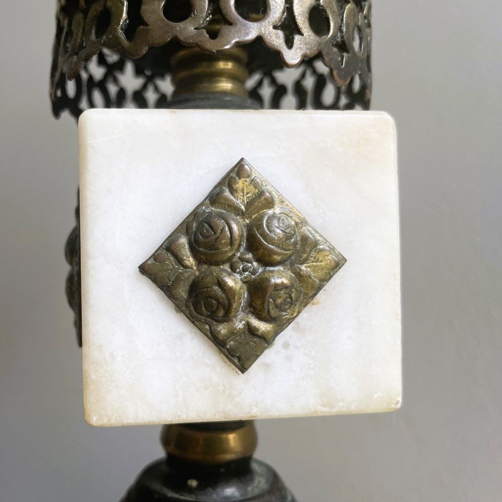 Marble alabaster table lamp