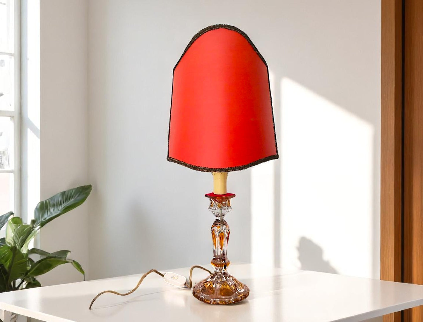 Crystal table lamp