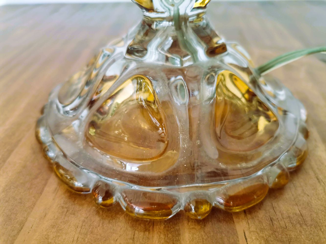 Crystal table lamp
