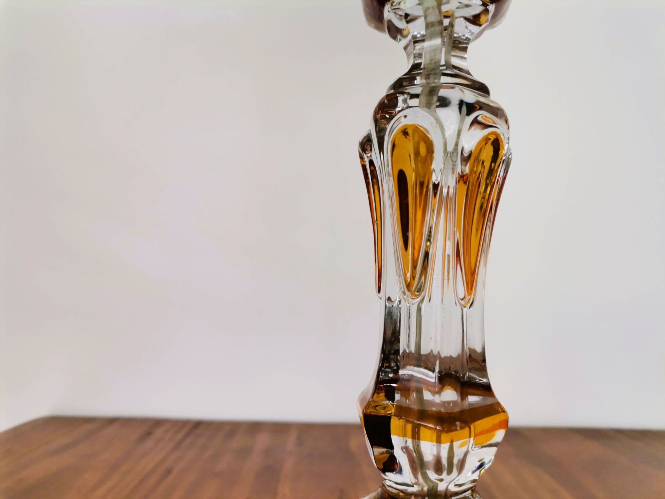 Crystal table lamp