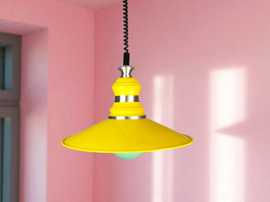 Retractable kitchen light