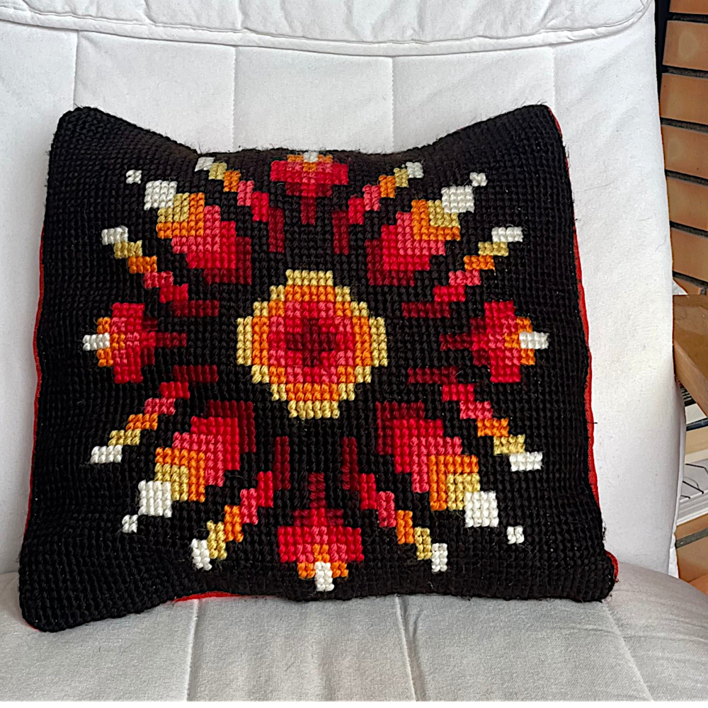Hand Woven Arraiolos Tapestry Cushion (Copy)