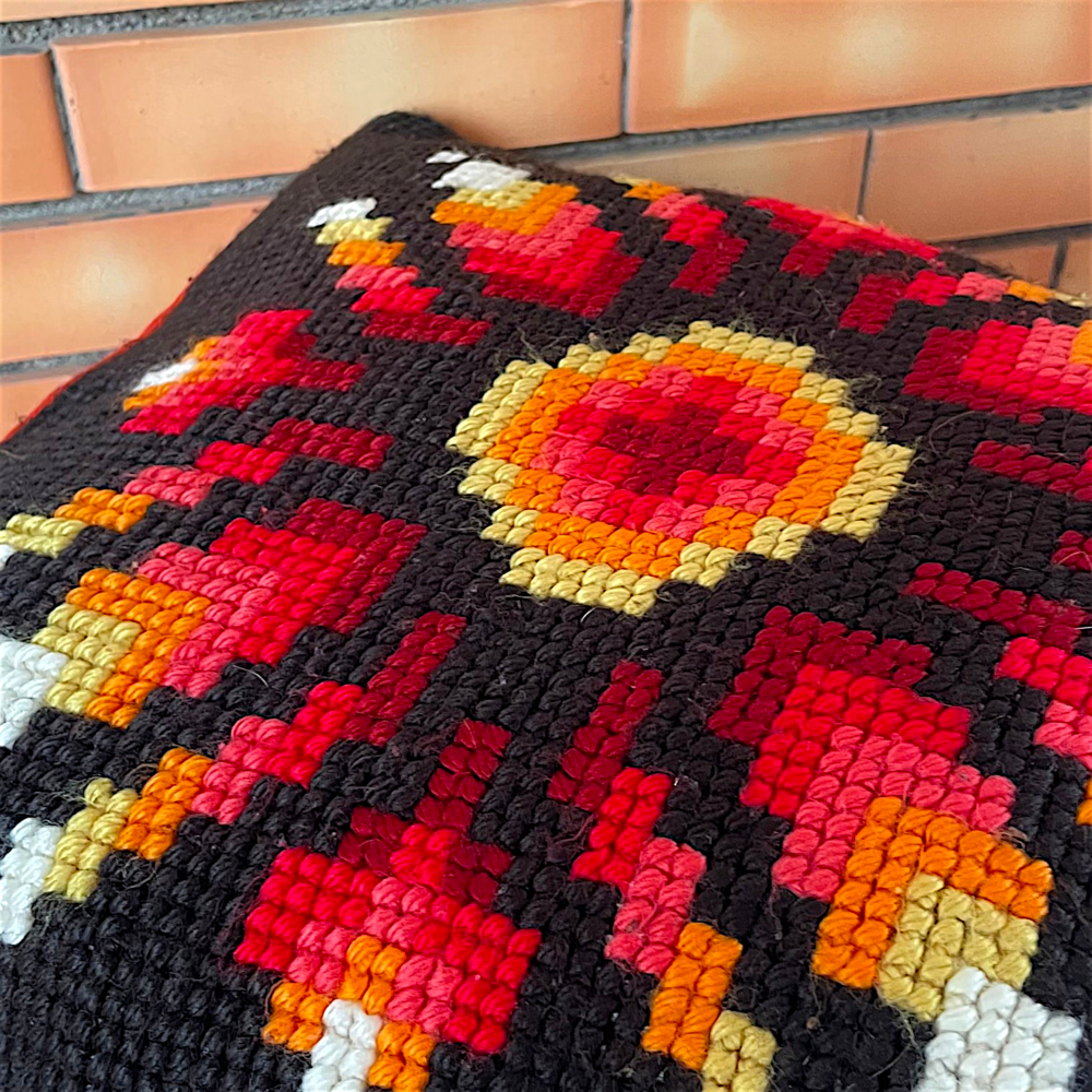 Hand Woven Arraiolos Tapestry Cushion (Copy)