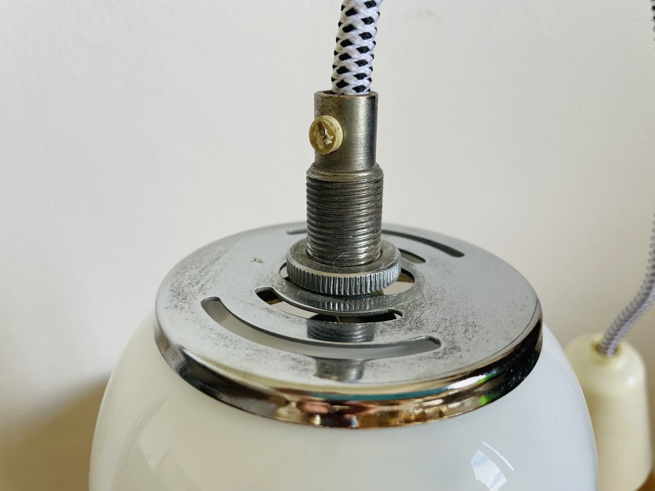 White opaline lamp MCM