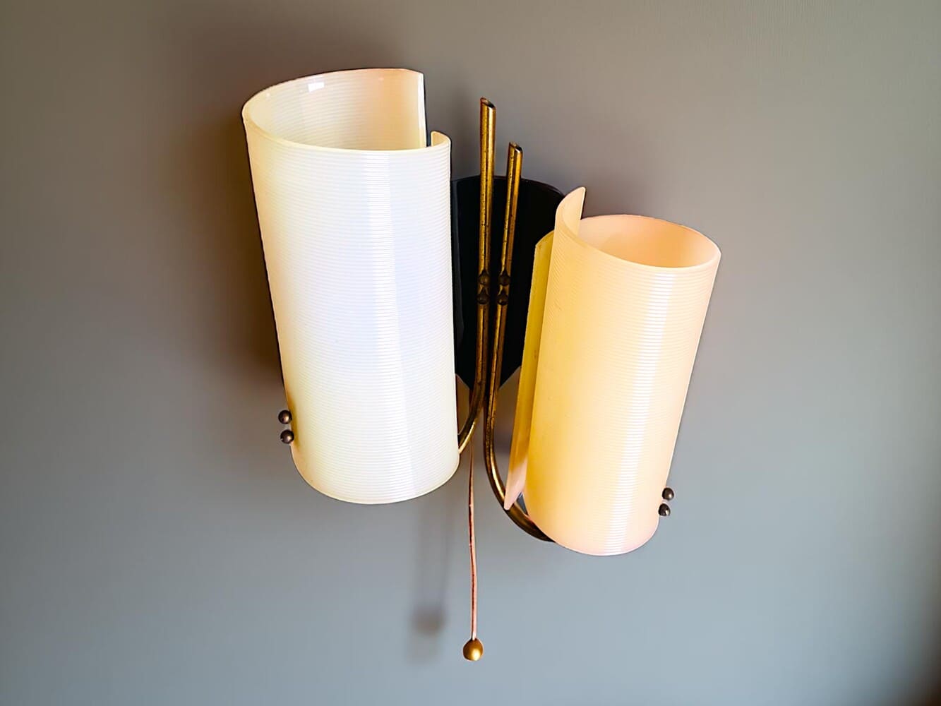 Double Wall Sconce with Pulling Cord