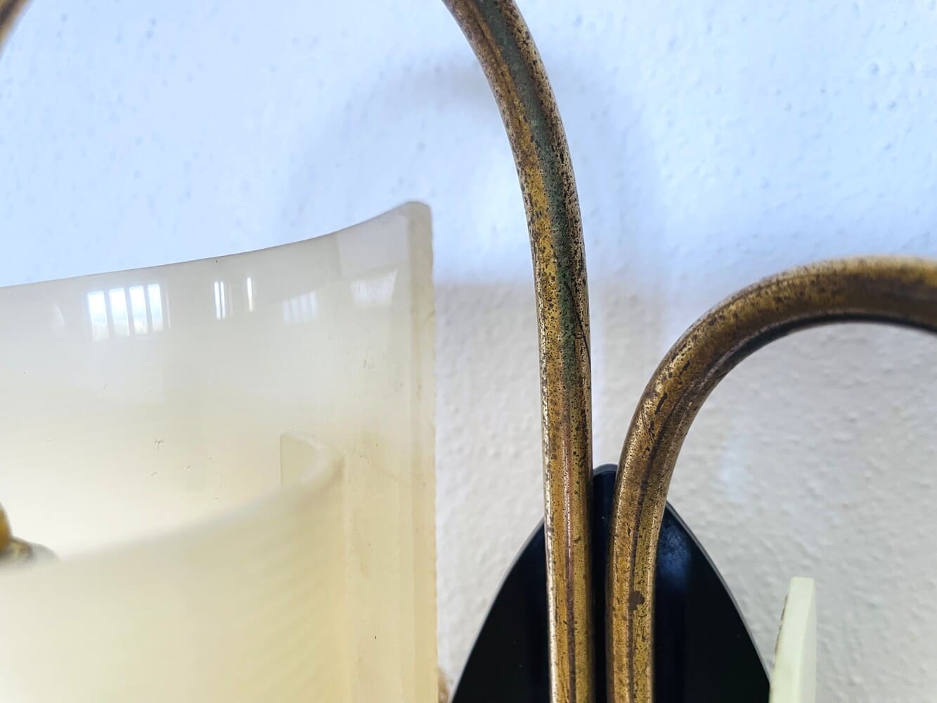 Double Wall Sconce with Pulling Cord