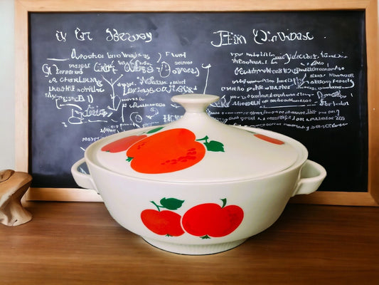 Red apple tureen with lid by Colditz