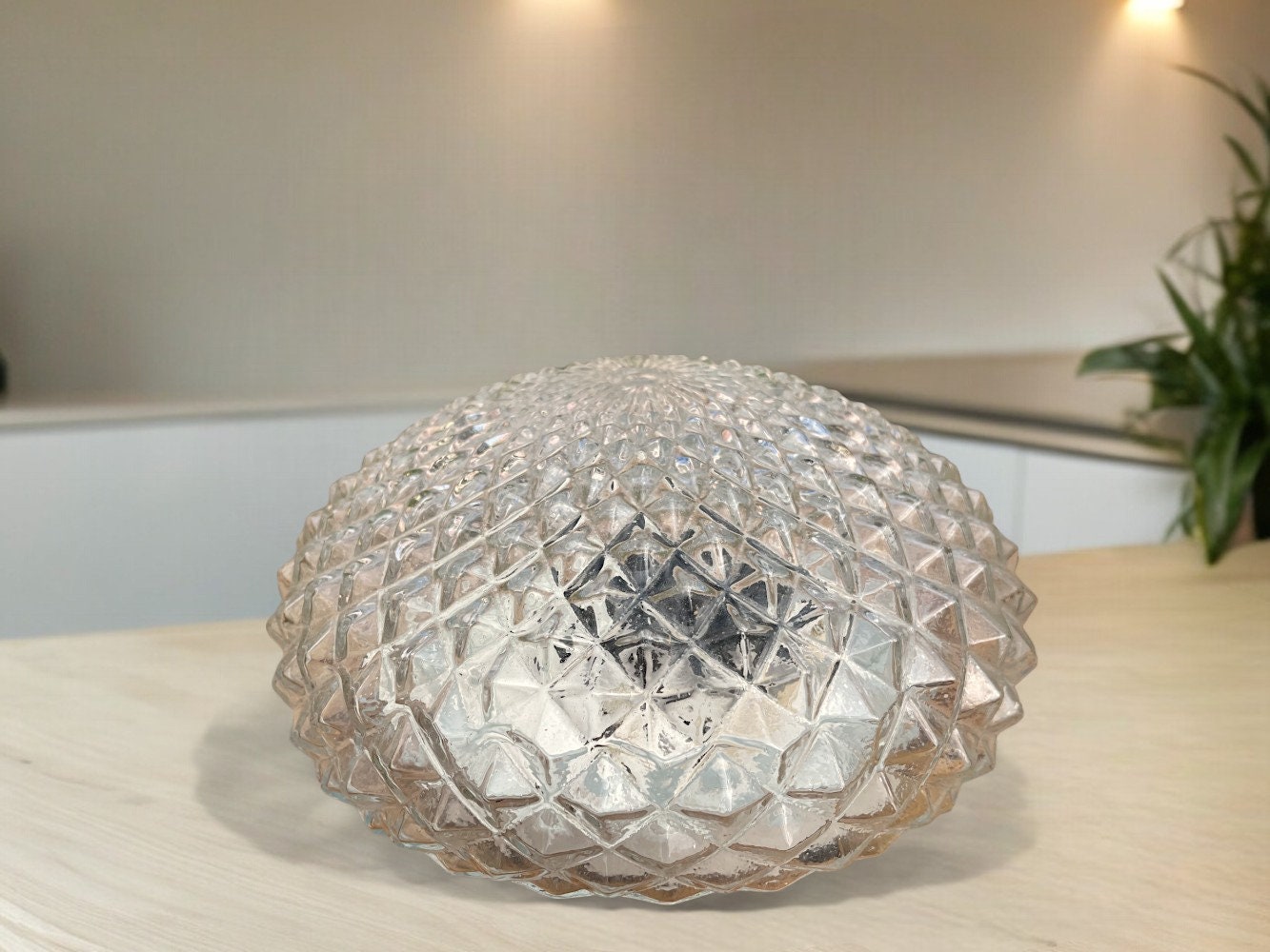 Flush mount light fixture