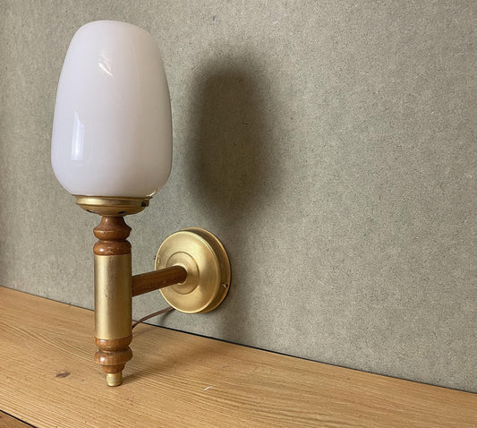 Light sconce vintage