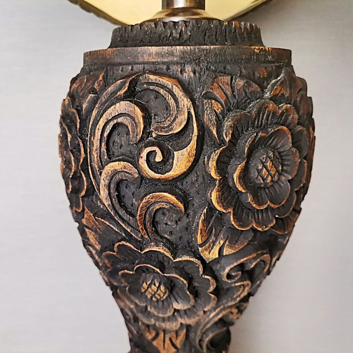 Large carved wood buffet table lamp
