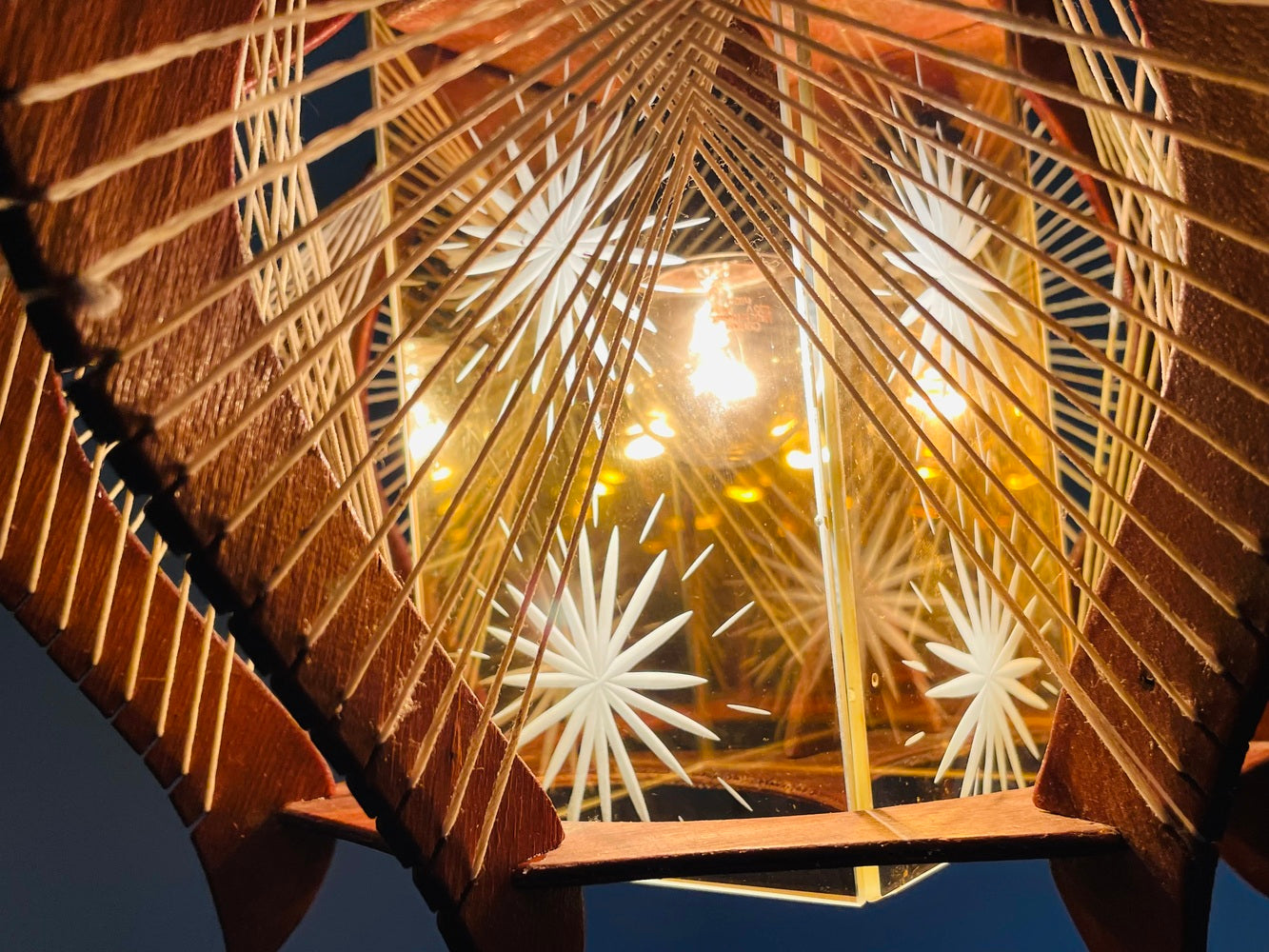 Wooden hanging lamp