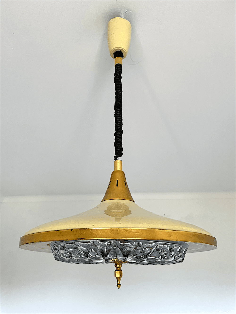 Vintage Rettractable Pendant Light